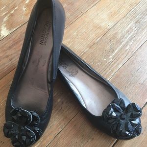 Kenneth Cole Reaction Black Flats